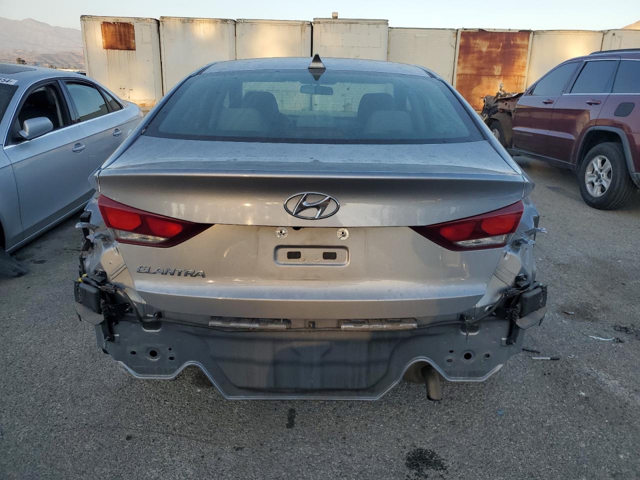 VIN 5NPD84LF6HH028255 2017 HYUNDAI ELANTRA no.6