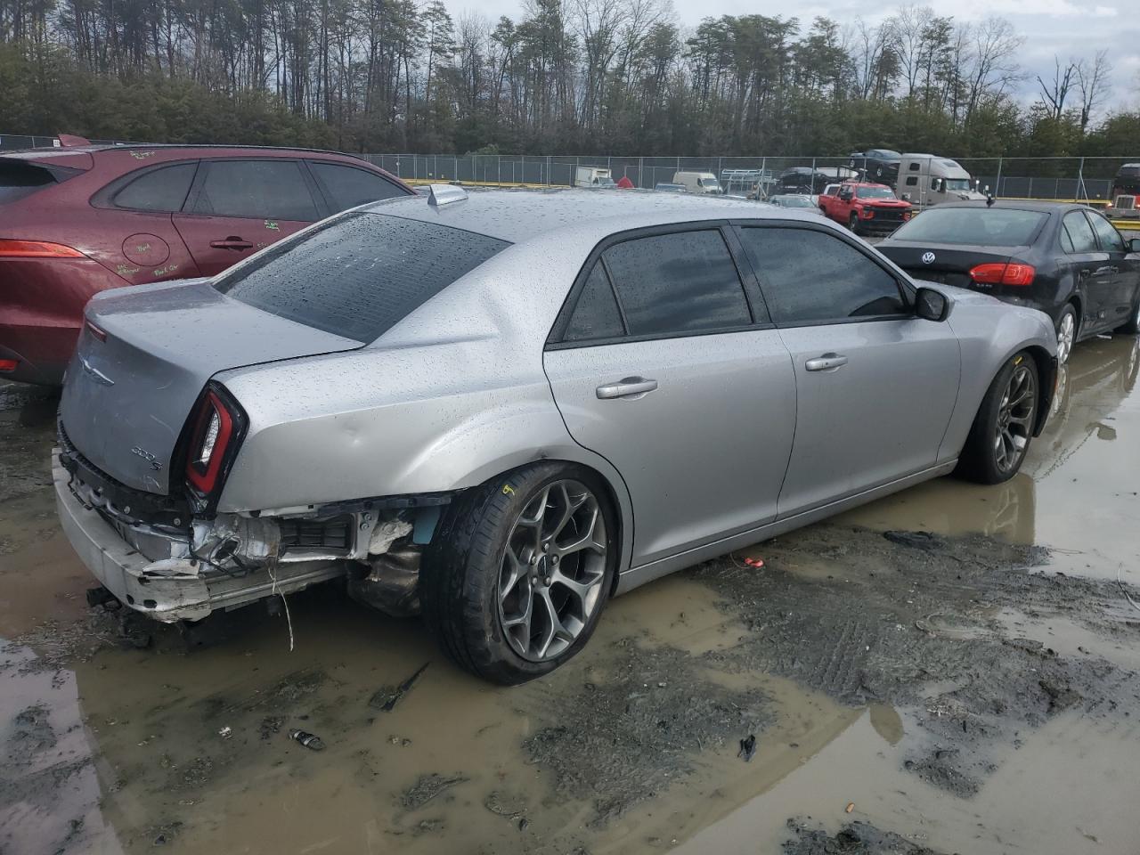 2017 Chrysler 300 - Image 3