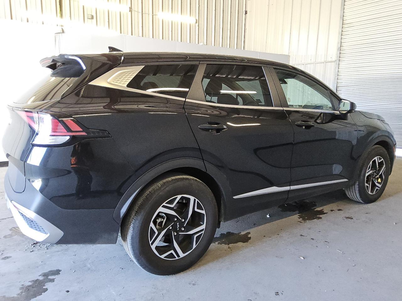 2024 Kia Sportage - Image 3