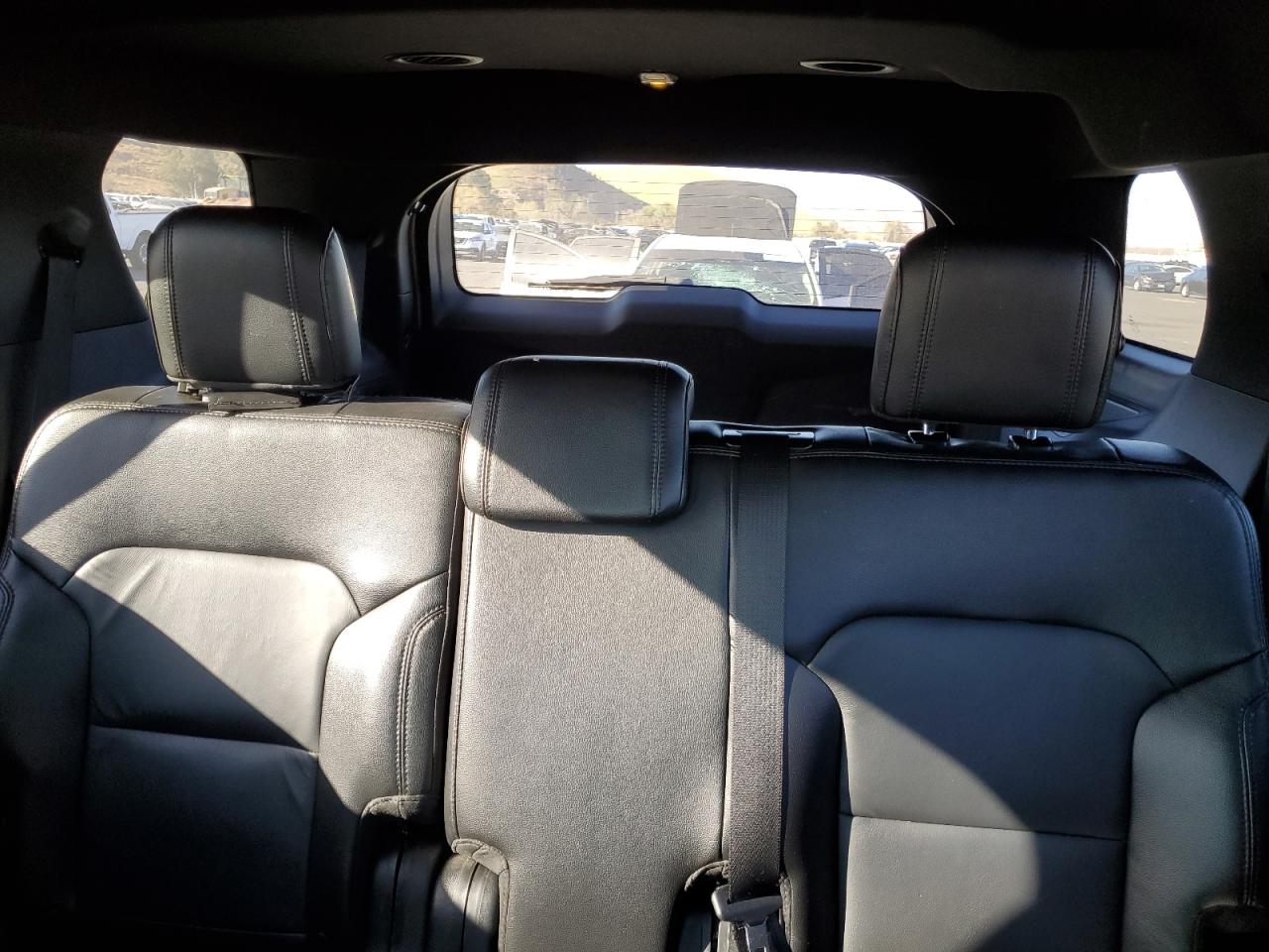 2017 Ford Explorer - Image 10
