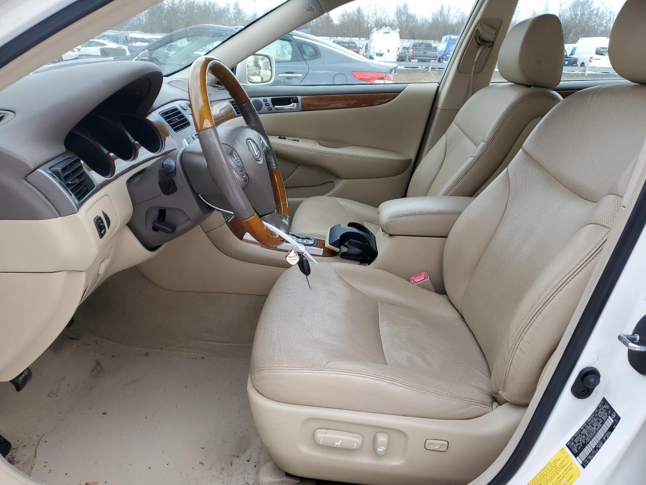 2005 Lexus ES - Image 7