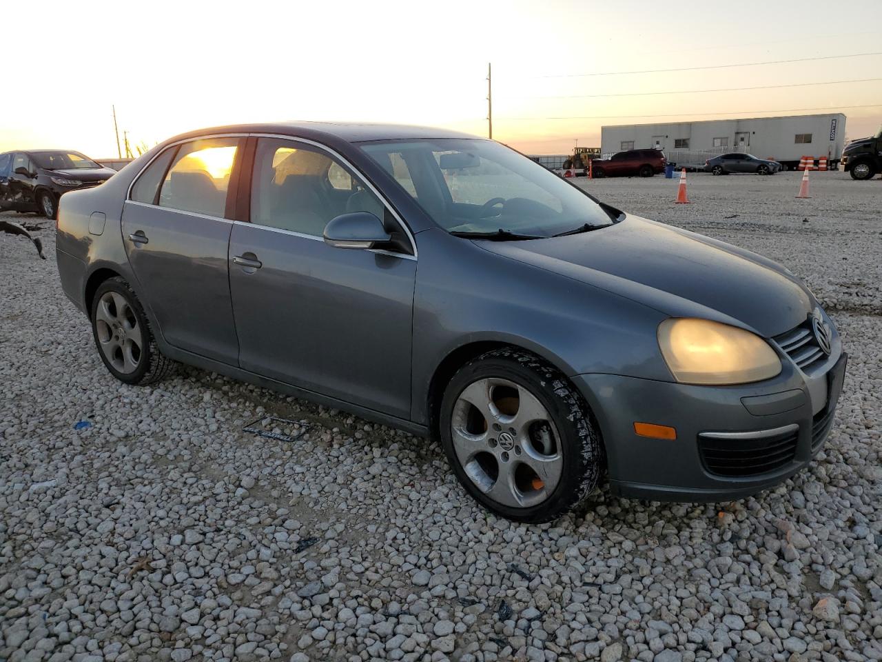 2009 Volkswagen Jetta - Image 4