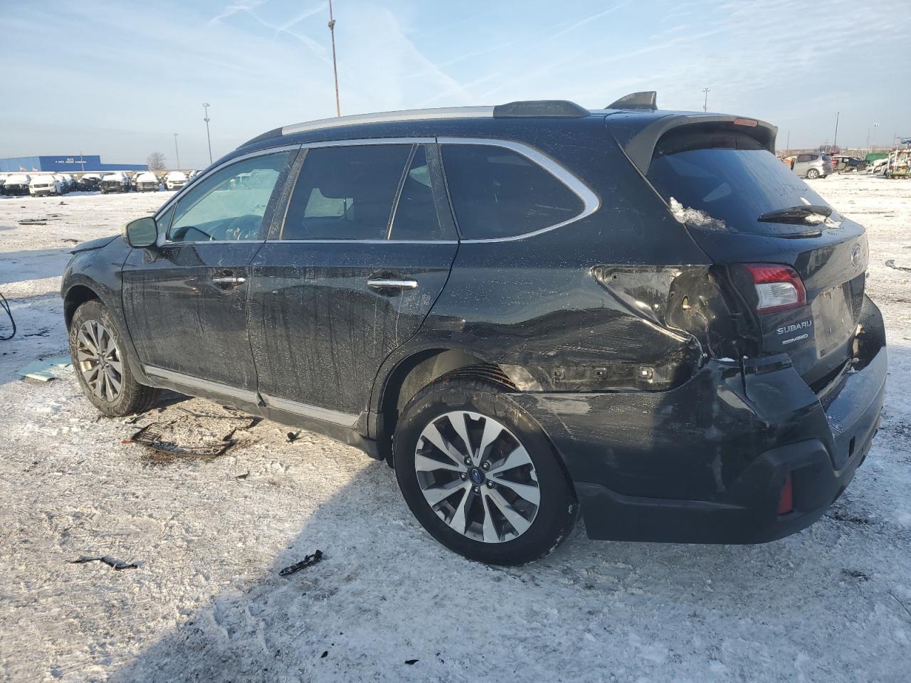 2018 Subaru Outback - Image 2