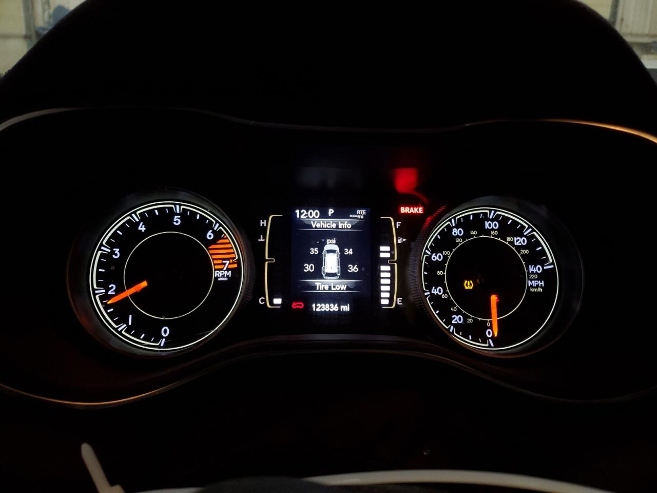 2019 Jeep Grand Cherokee - Image 9