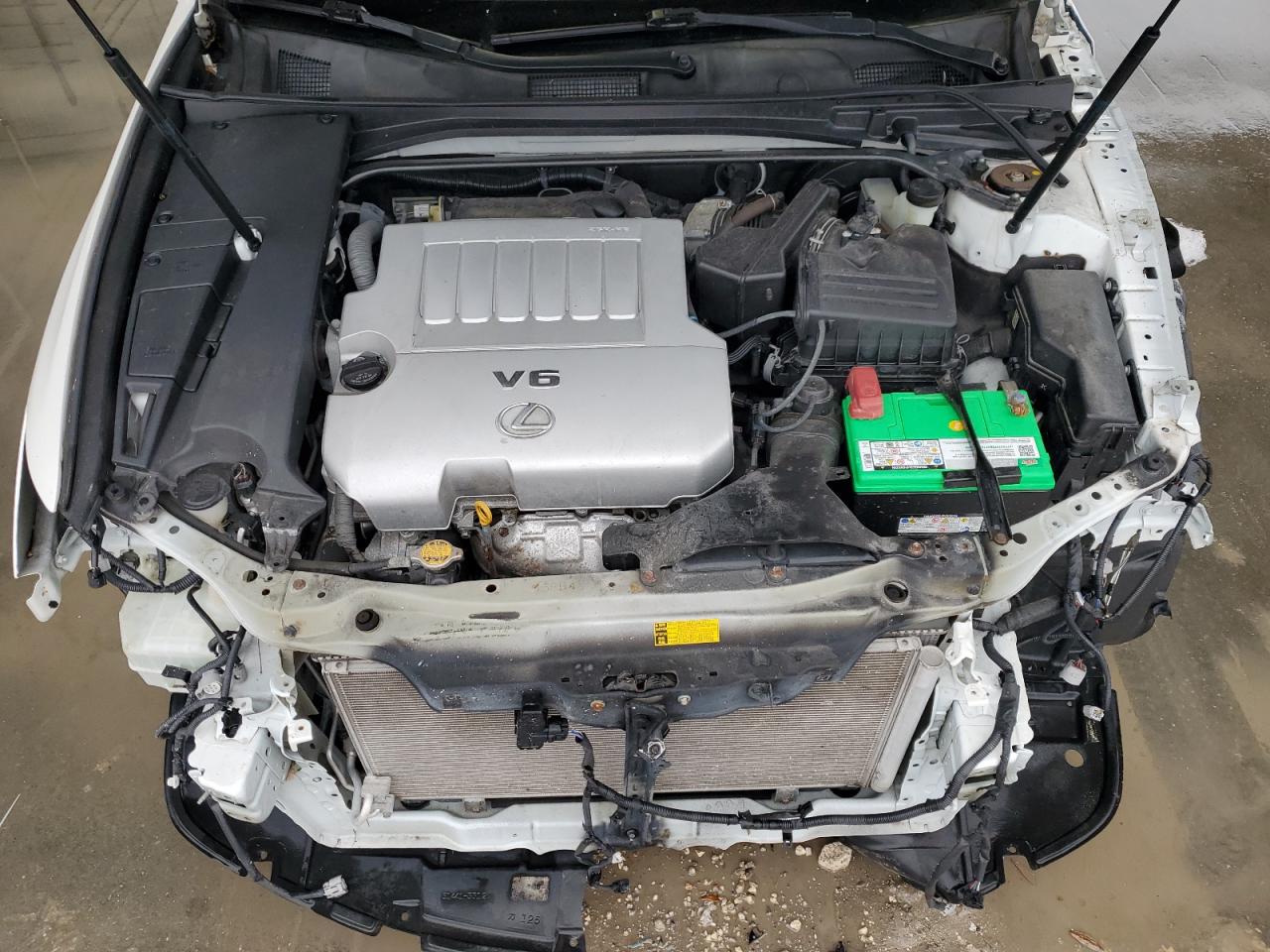 2010 Lexus ES - Image 11