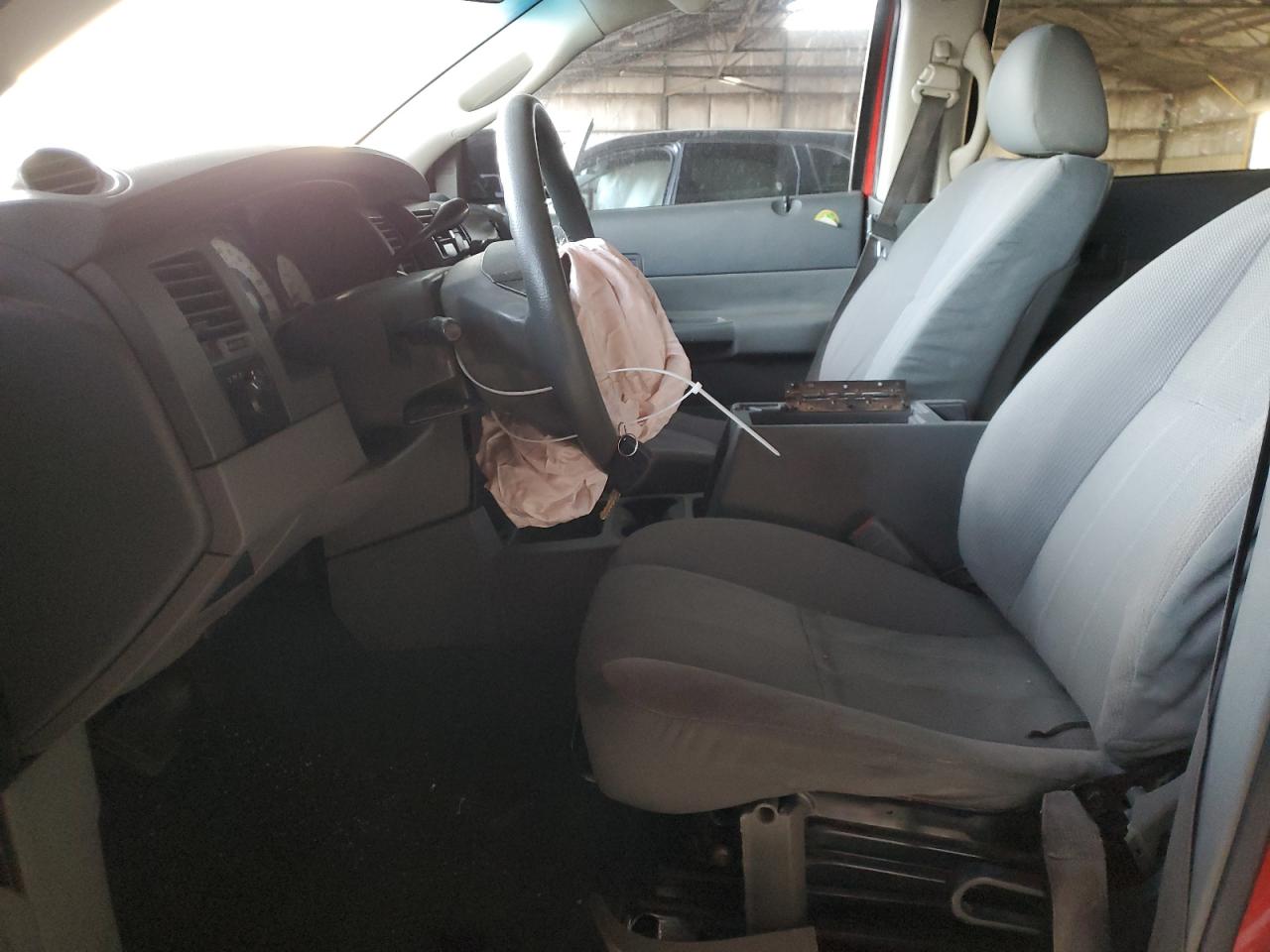 2005 Dodge Durango - Image 7