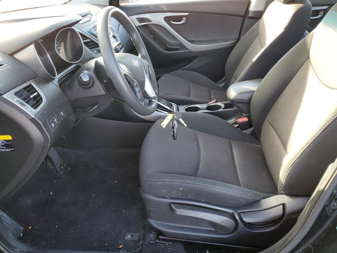 2016 Hyundai Elantra Se VIN: 5NPDH4AE5GH704624 Lot: 88007835