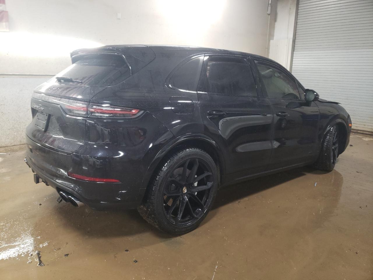 2019 Porsche Cayenne - Image 3