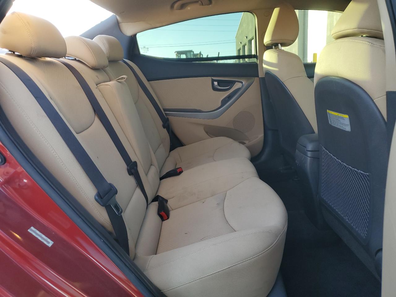 2011 Hyundai Elantra - Image 10