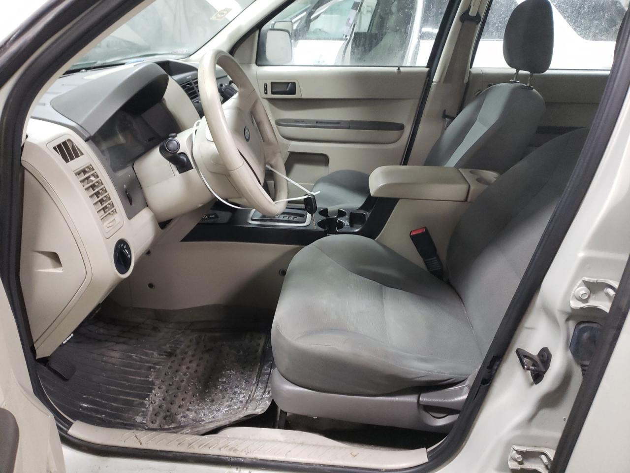 2008 Ford Escape - Image 7