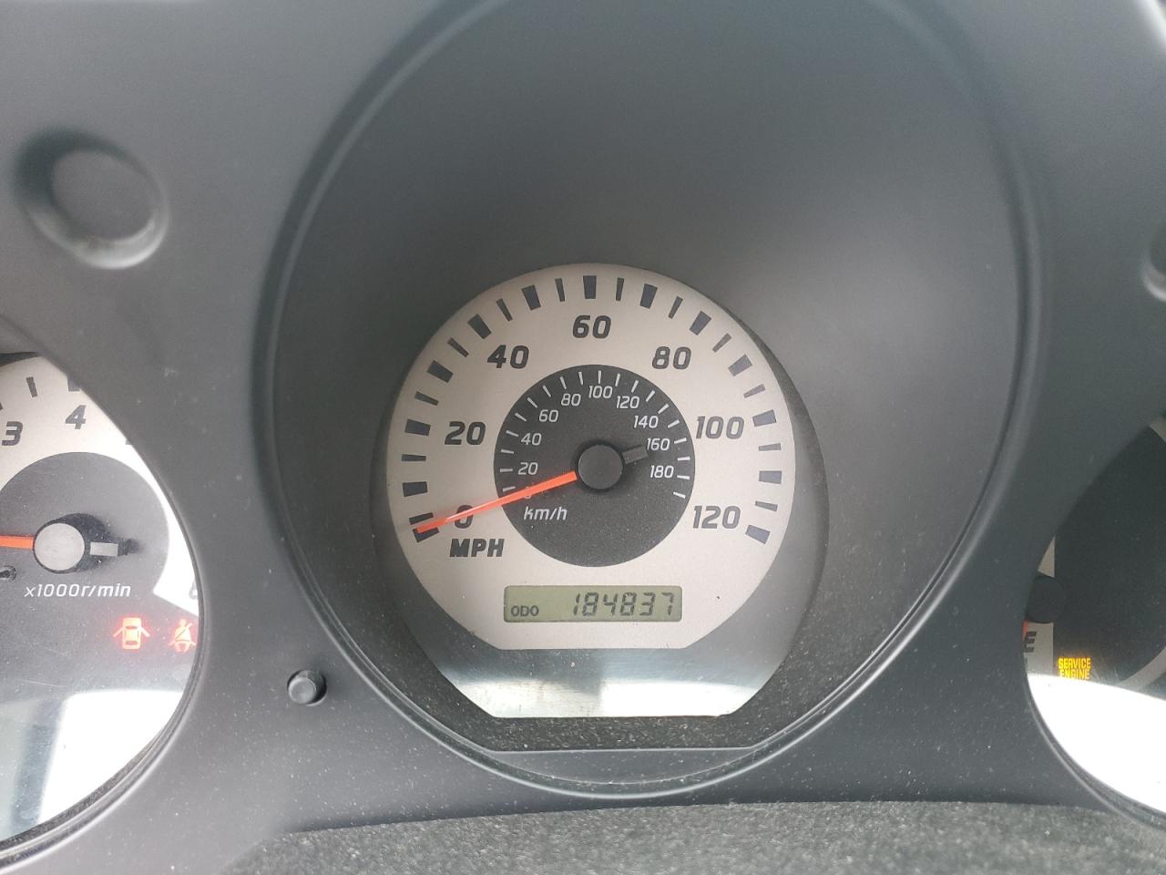 2004 Nissan Navara (Frontier) - Image 9