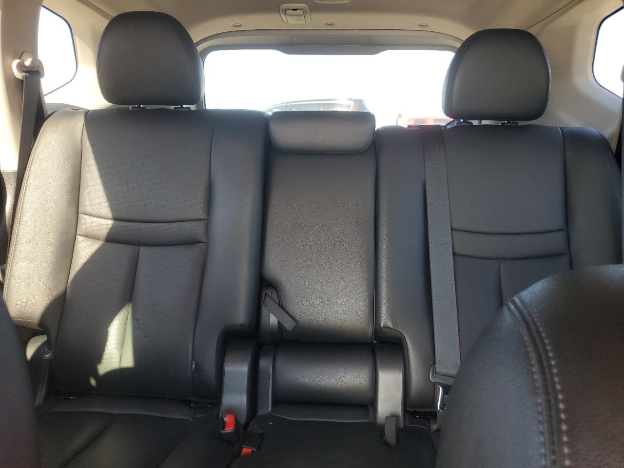 2019 Nissan Rogue - Image 10