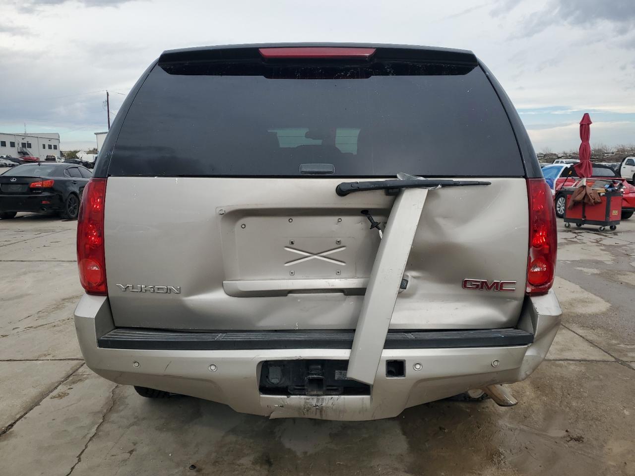 2007 GMC Yukon - Image 6
