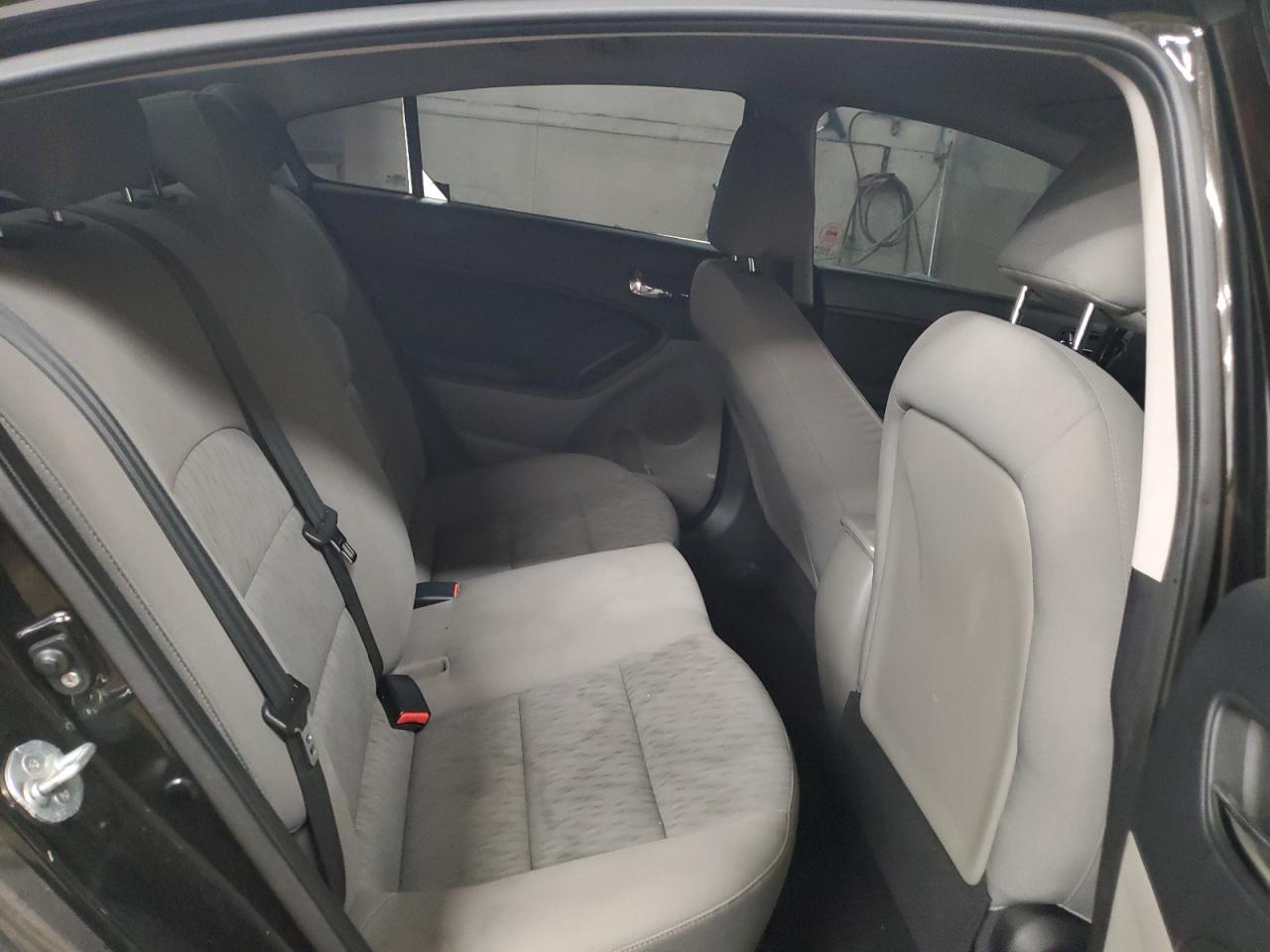 2015 Kia Forte - Image 10