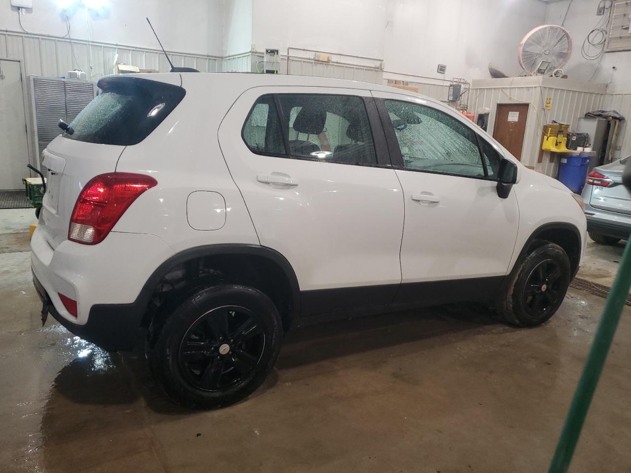 KL7CJNSB2JB575645 CHEVROLET TRAX 2018