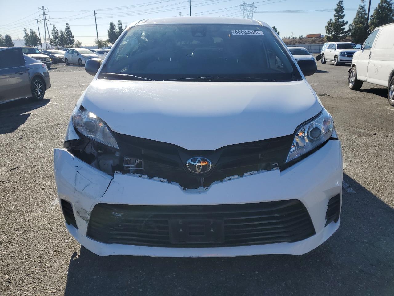 2020 Toyota Sienna - Image 5