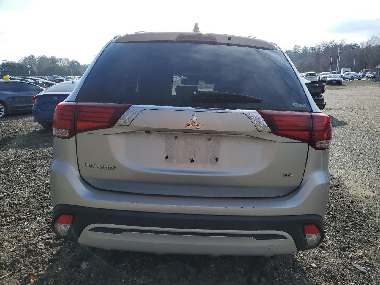 2020 Mitsubishi Outlander - Image 6