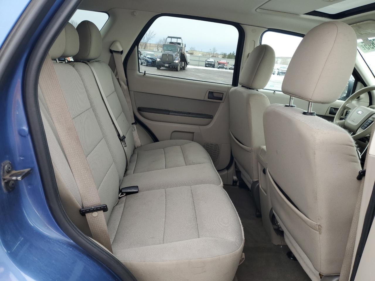 2010 Ford Escape - Image 11