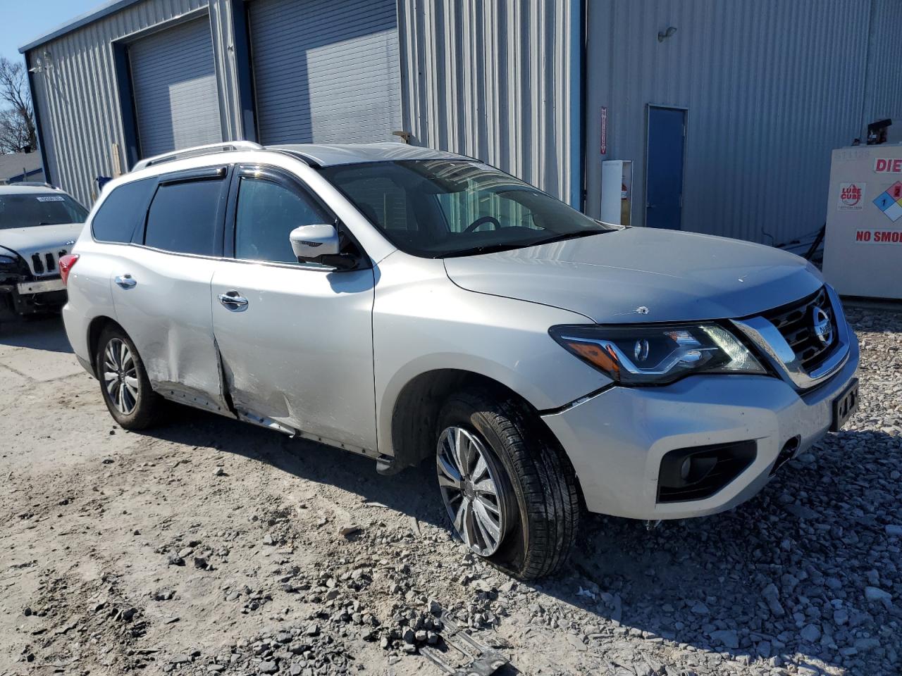 2020 Nissan Pathfinder - Image 4