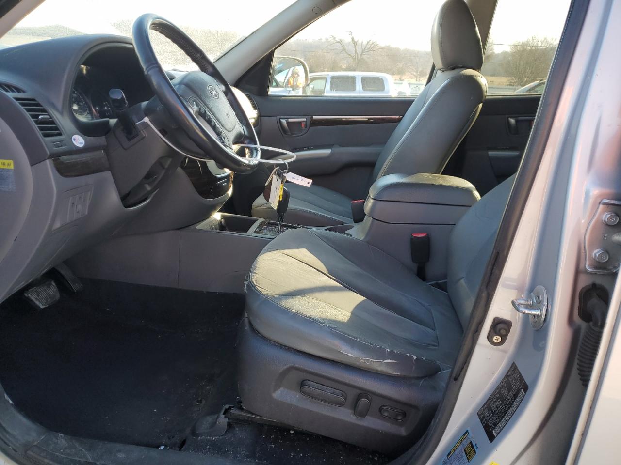 2010 Hyundai Santa Fe - Image 7