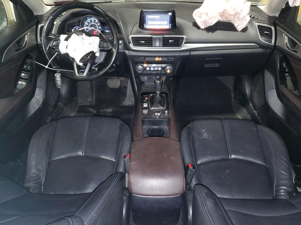 2018 Mazda 3 - Image 8