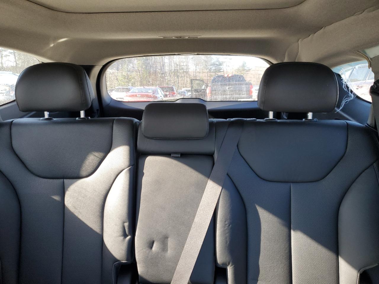 2020 Hyundai Santa Fe - Image 10