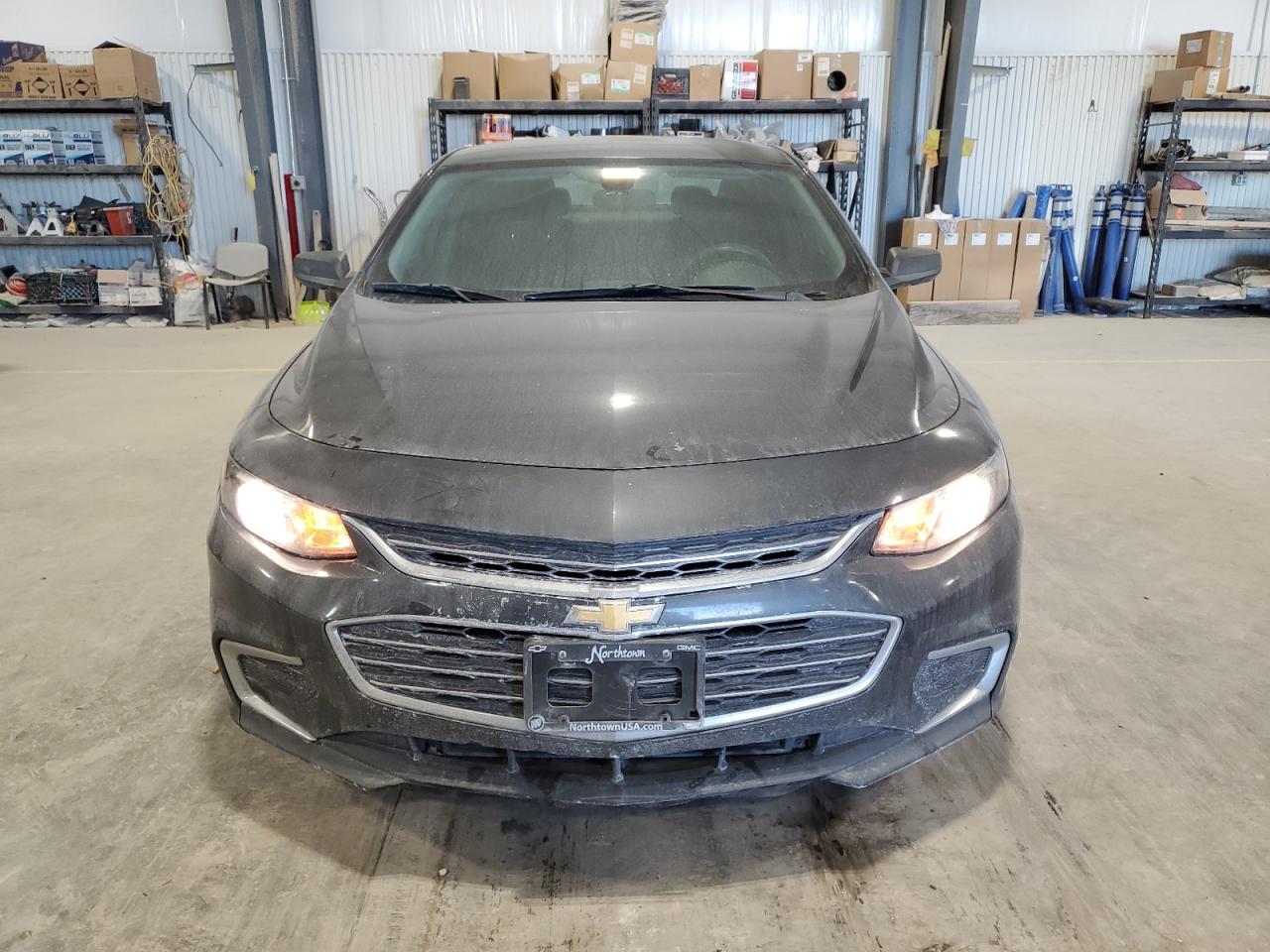 2017 Chevrolet Malibu - Image 5