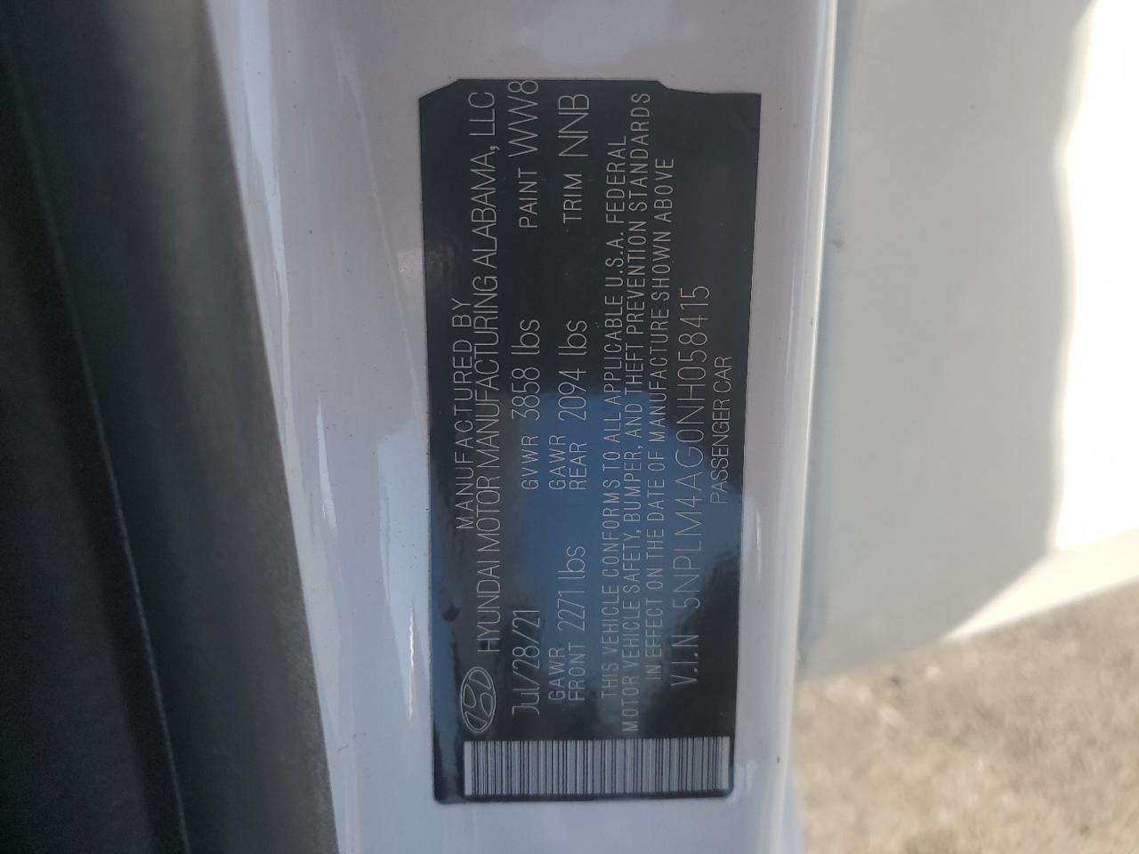 2022 Hyundai Elantra - Image 13