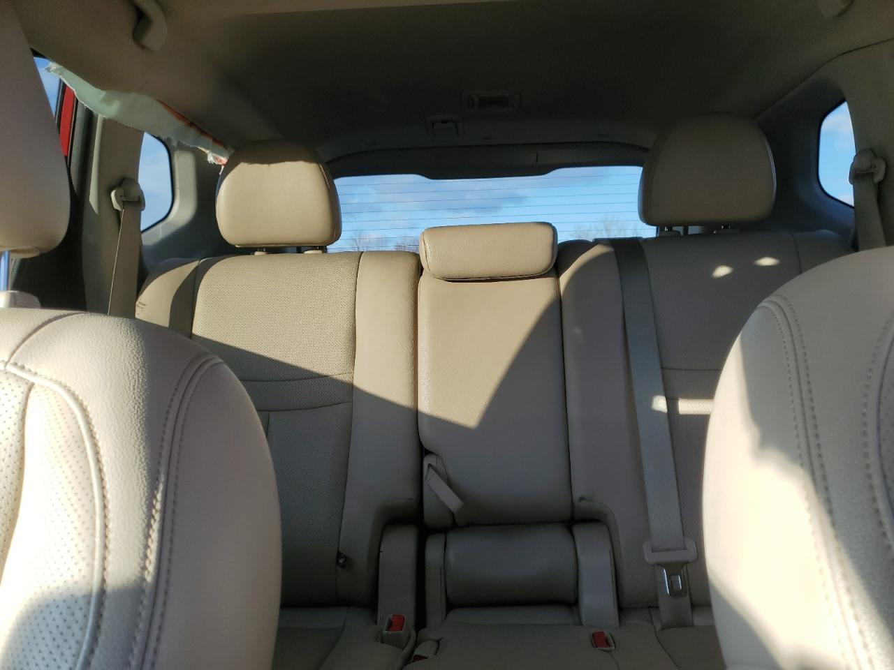 2017 Nissan Rogue - Image 10