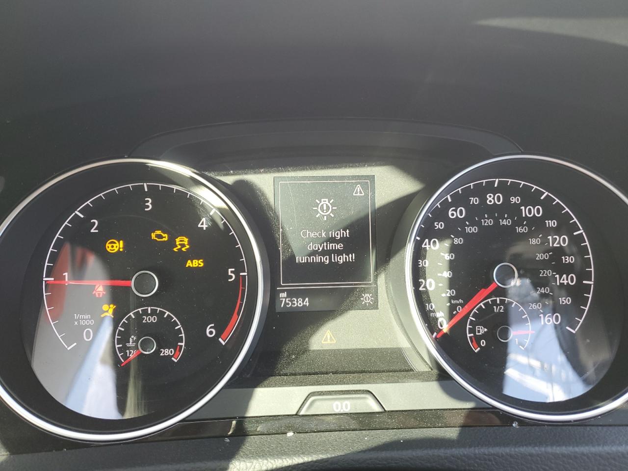 2015 Volkswagen Golf - Image 9