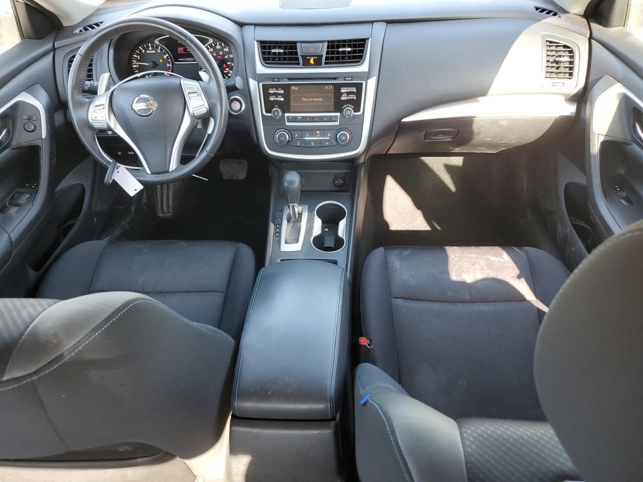 2017 Nissan Altima - Image 8