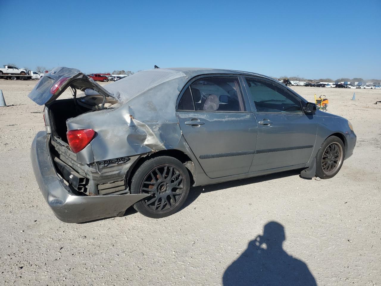 2004 Toyota Corolla - Image 3