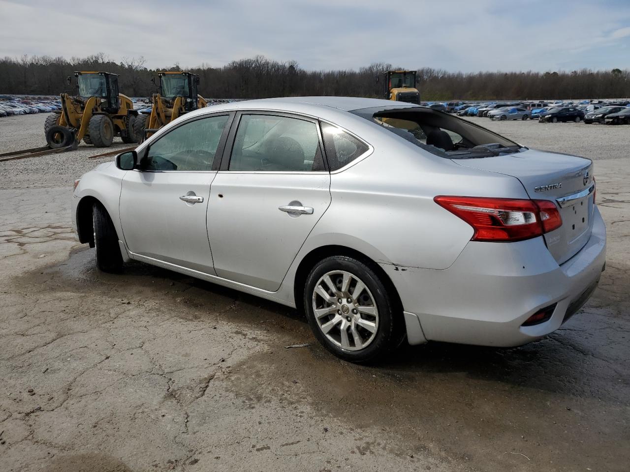 2018 Nissan Sentra - Image 2