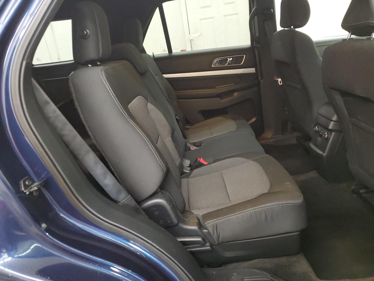 2017 Ford Explorer - Image 11