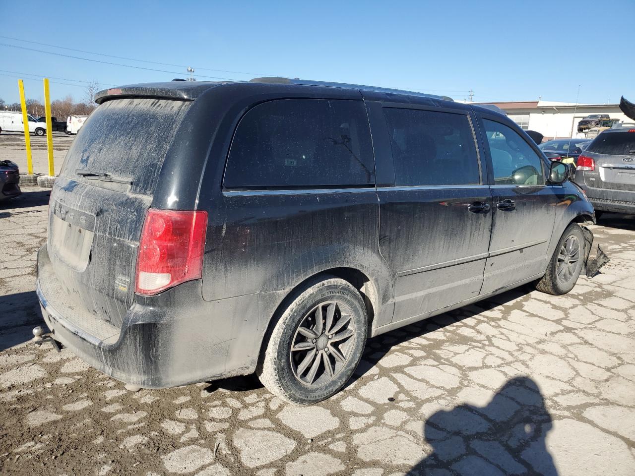 2017 Dodge Caravan - Image 3