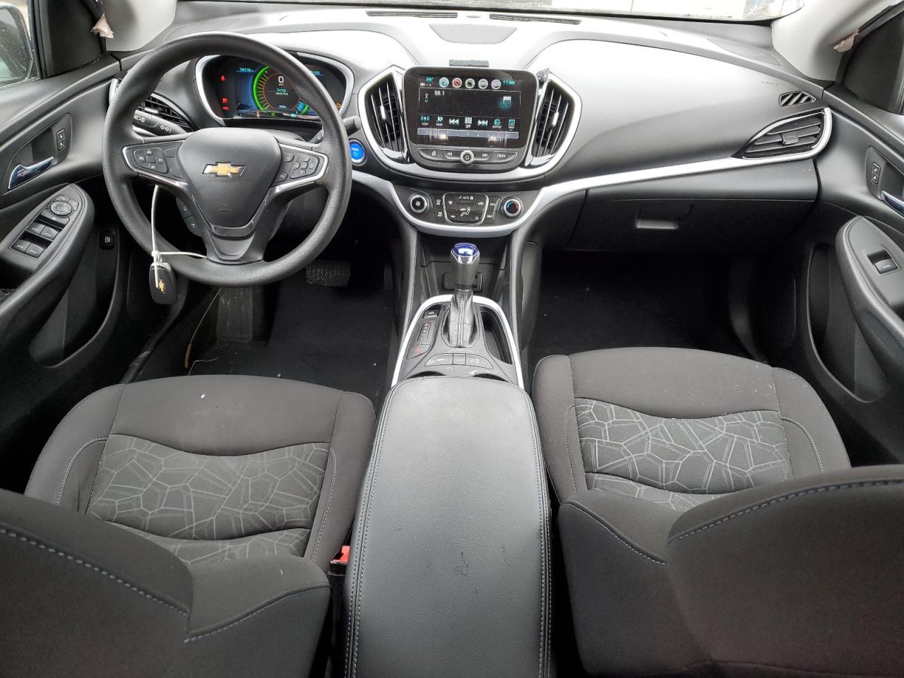 2018 Chevrolet Volt - Image 8