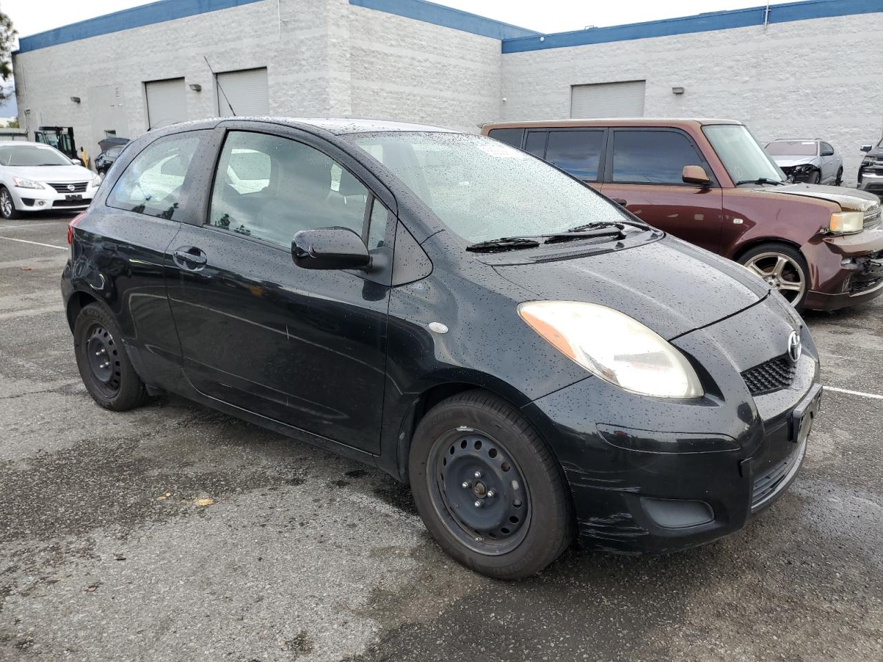 2010 Toyota Yaris - Image 4