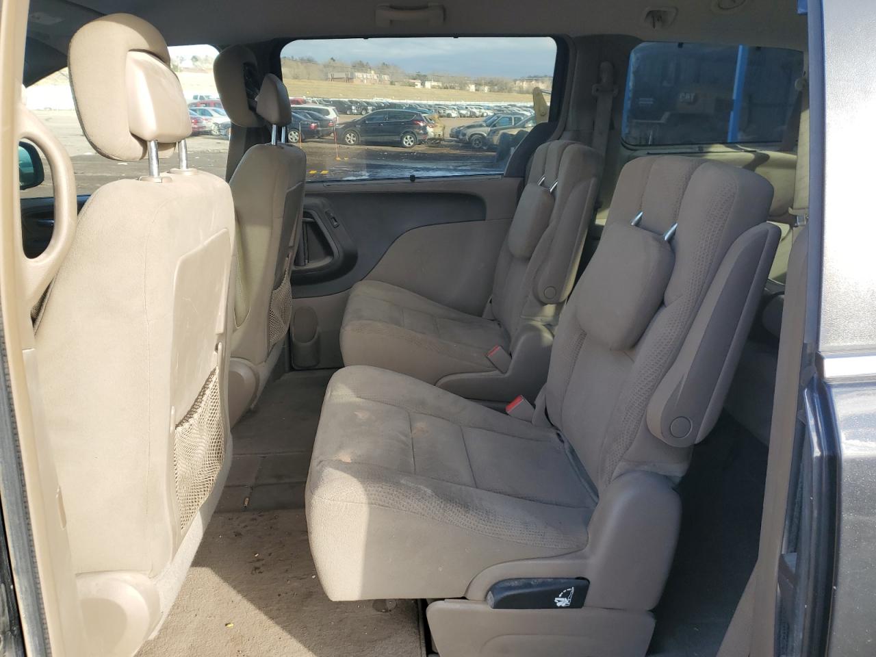 2015 Chrysler Town & Country - Image 11
