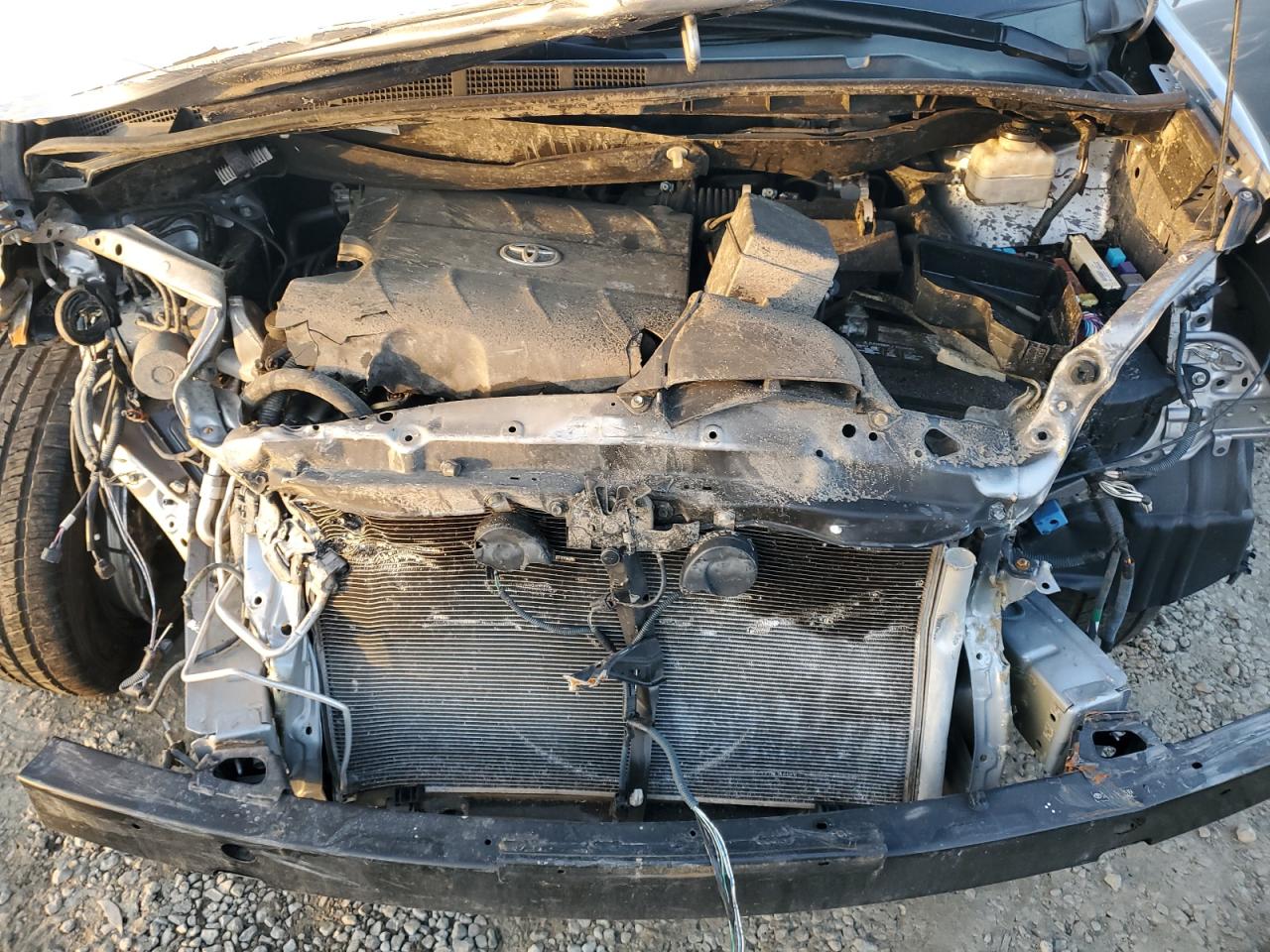 2013 Toyota Sienna - Image 12