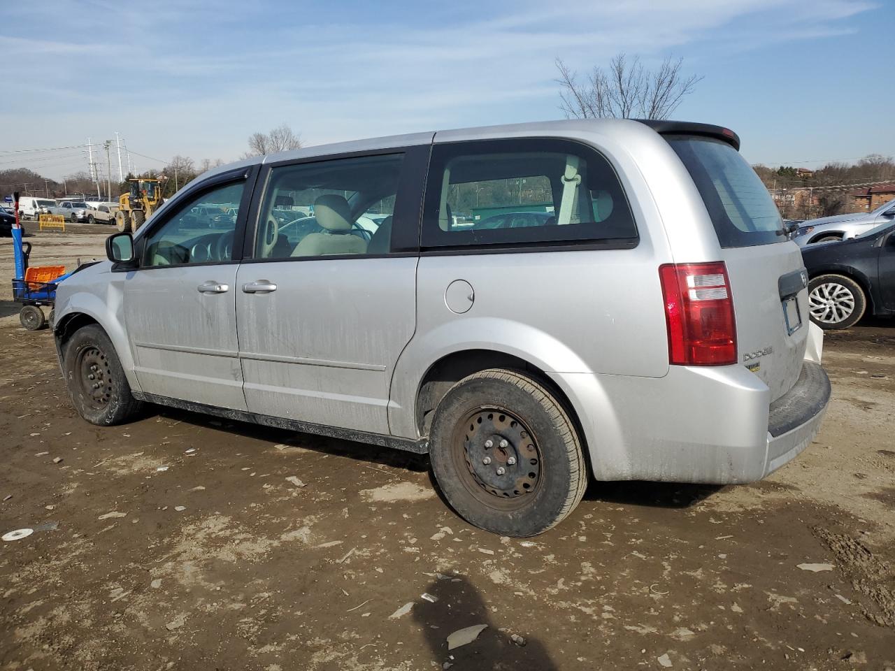 2010 Dodge Caravan - Image 2
