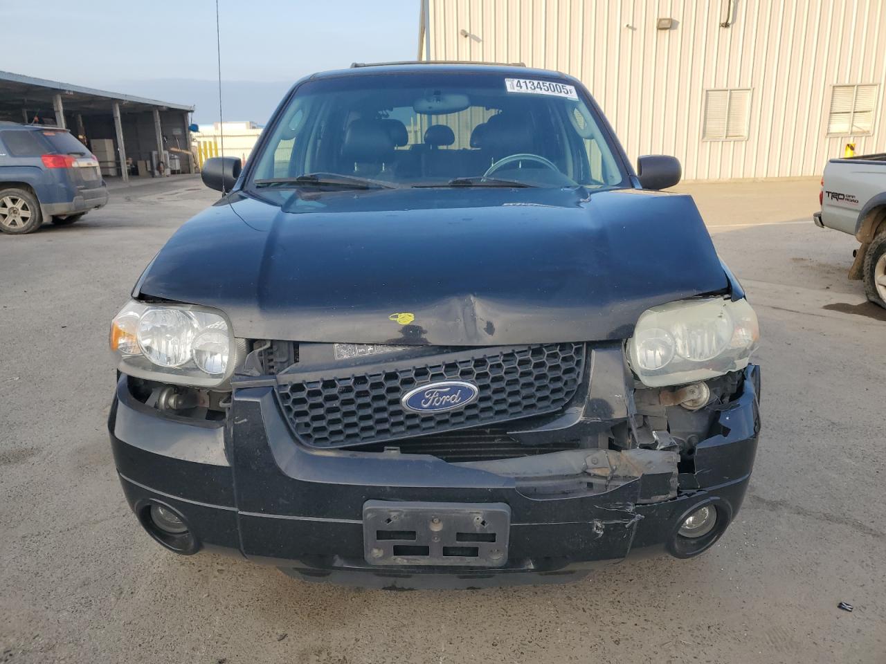 2005 Ford Escape - Image 5