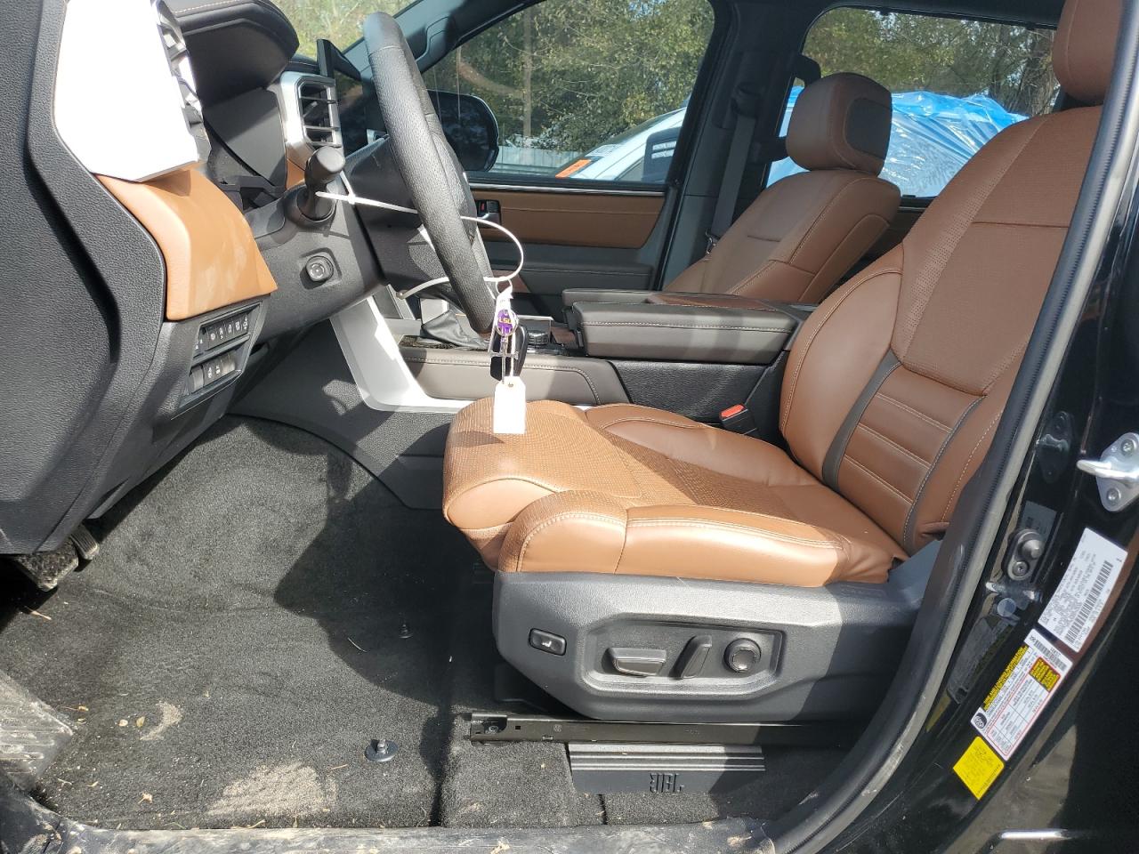 2023 Toyota Tundra - Image 7