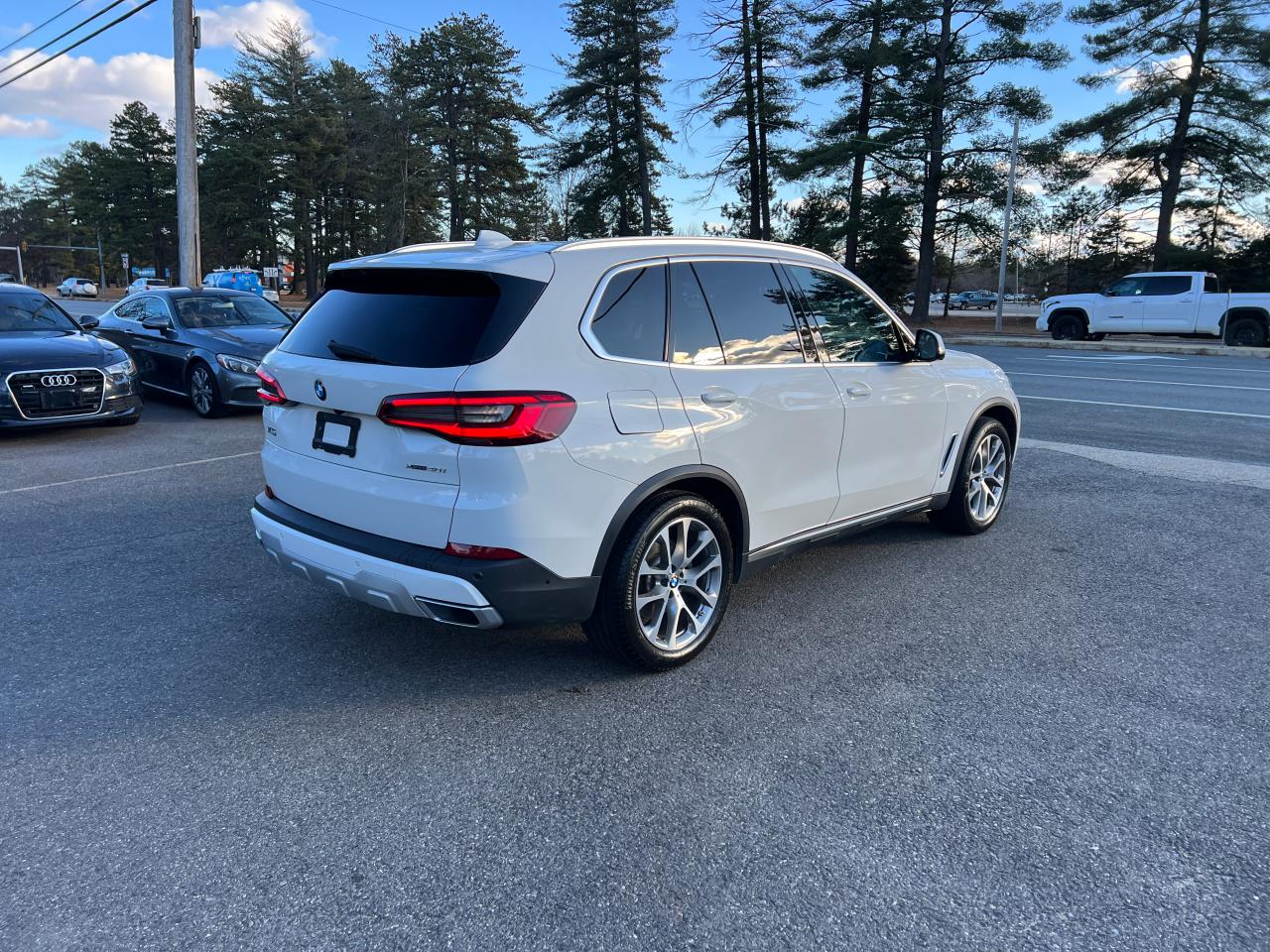 VIN 5UXCR6C59KLL03193 2019 BMW X5 no.4