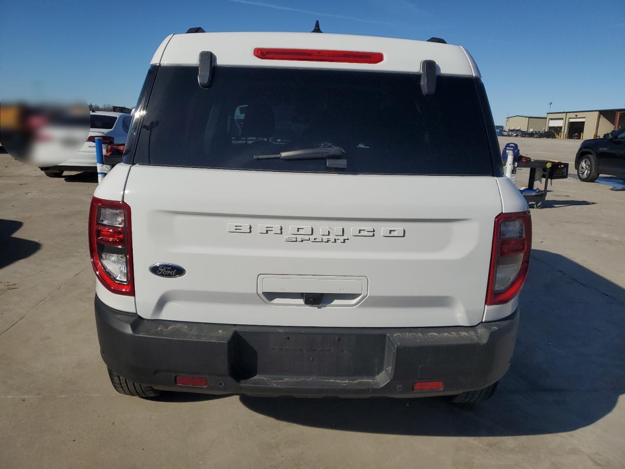 2022 Ford Bronco - Image 6