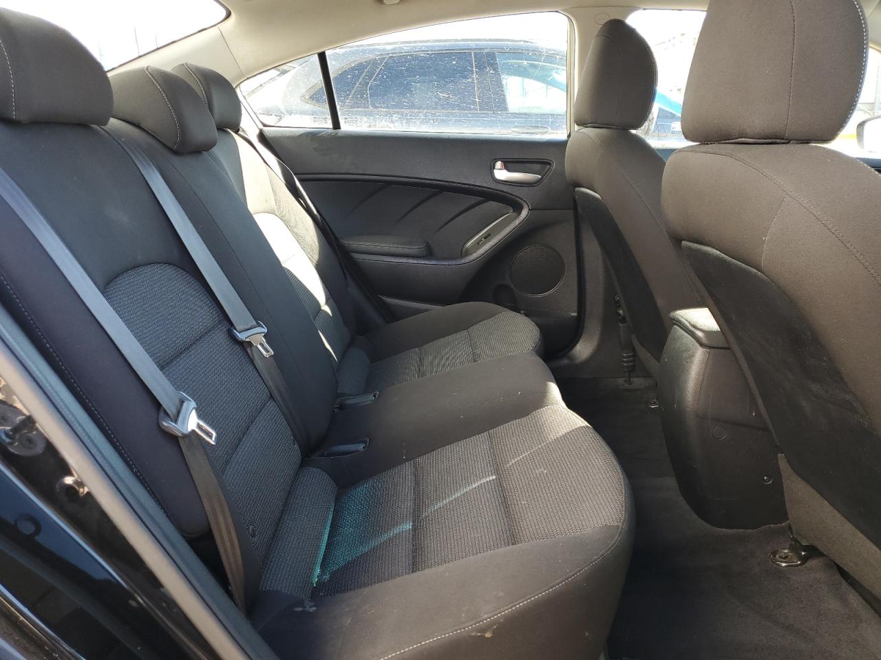 2017 Kia Forte - Image 10