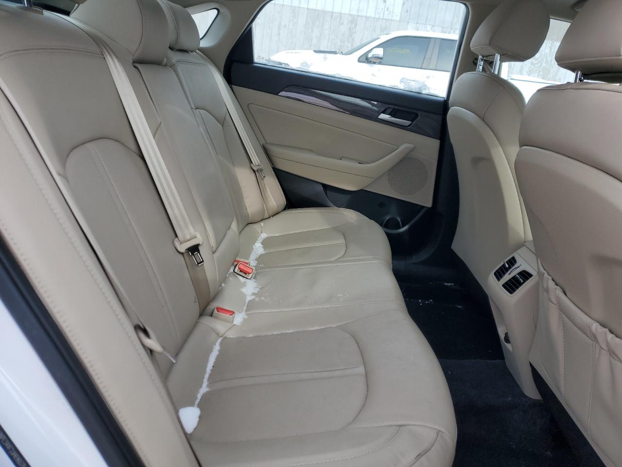 2018 Hyundai Sonata - Image 11