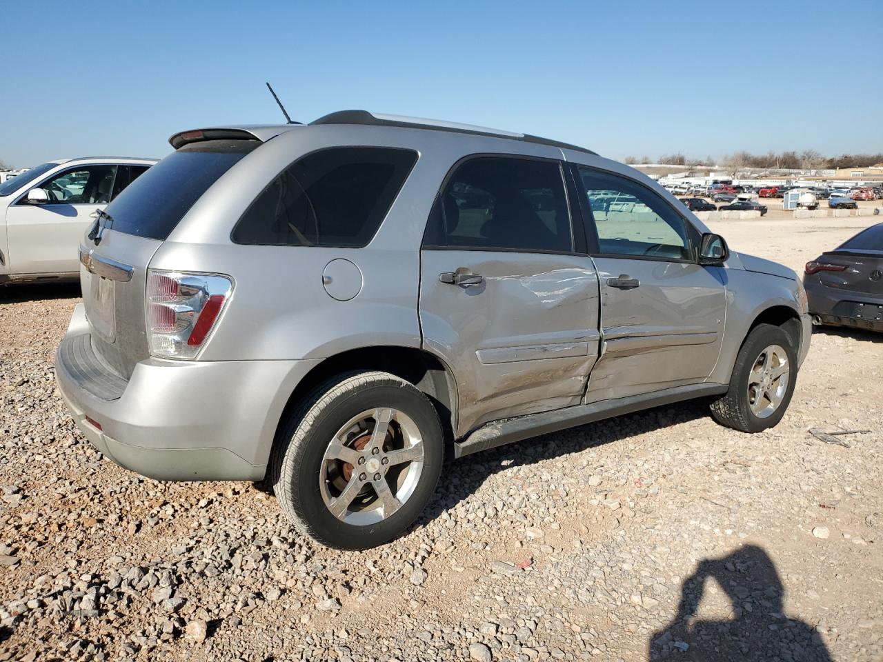 2007 Chevrolet Equinox - Image 3