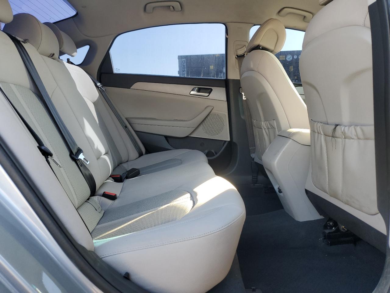2017 Hyundai Sonata - Image 10