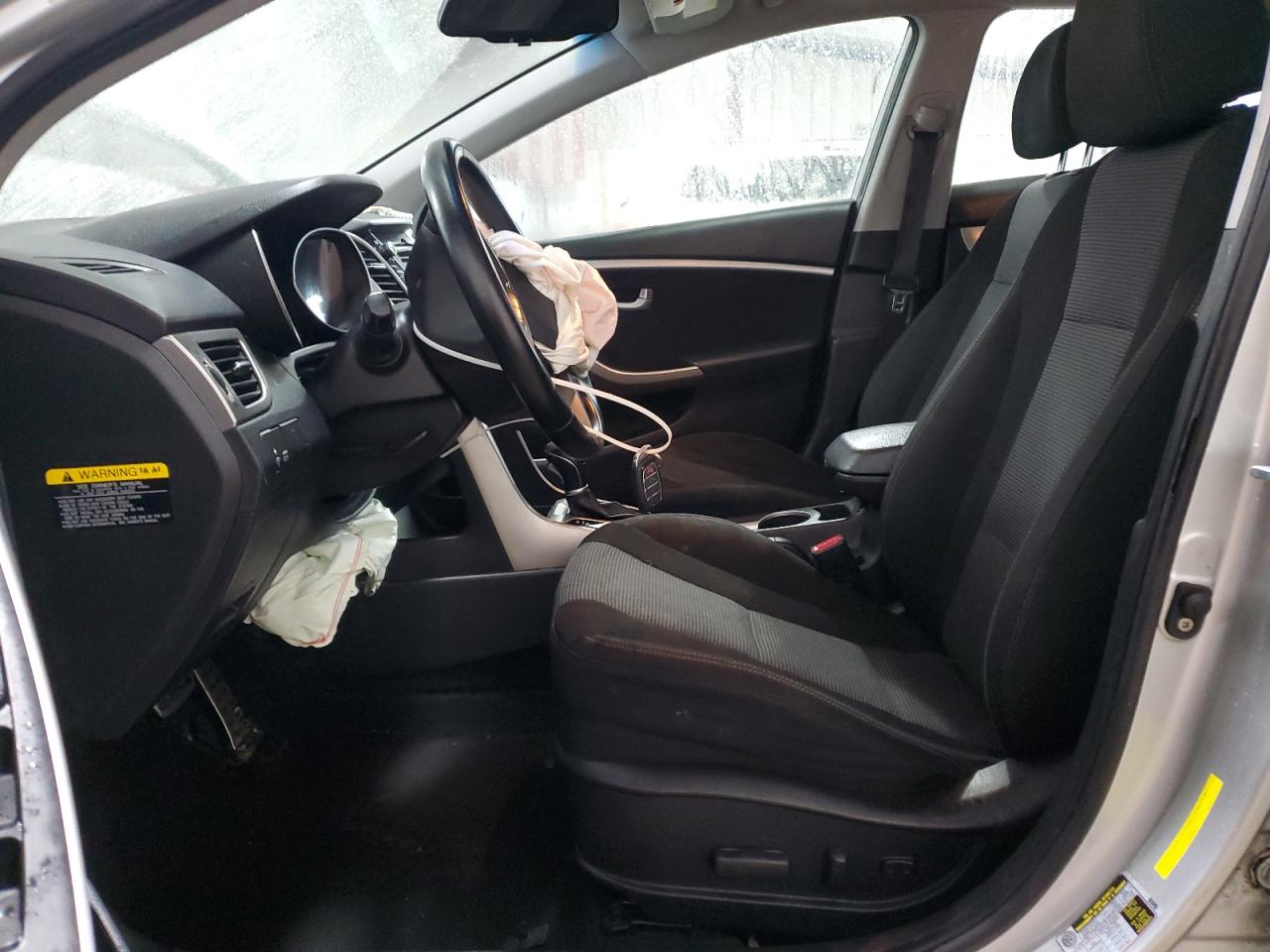 2016 Hyundai Elantra - Image 7