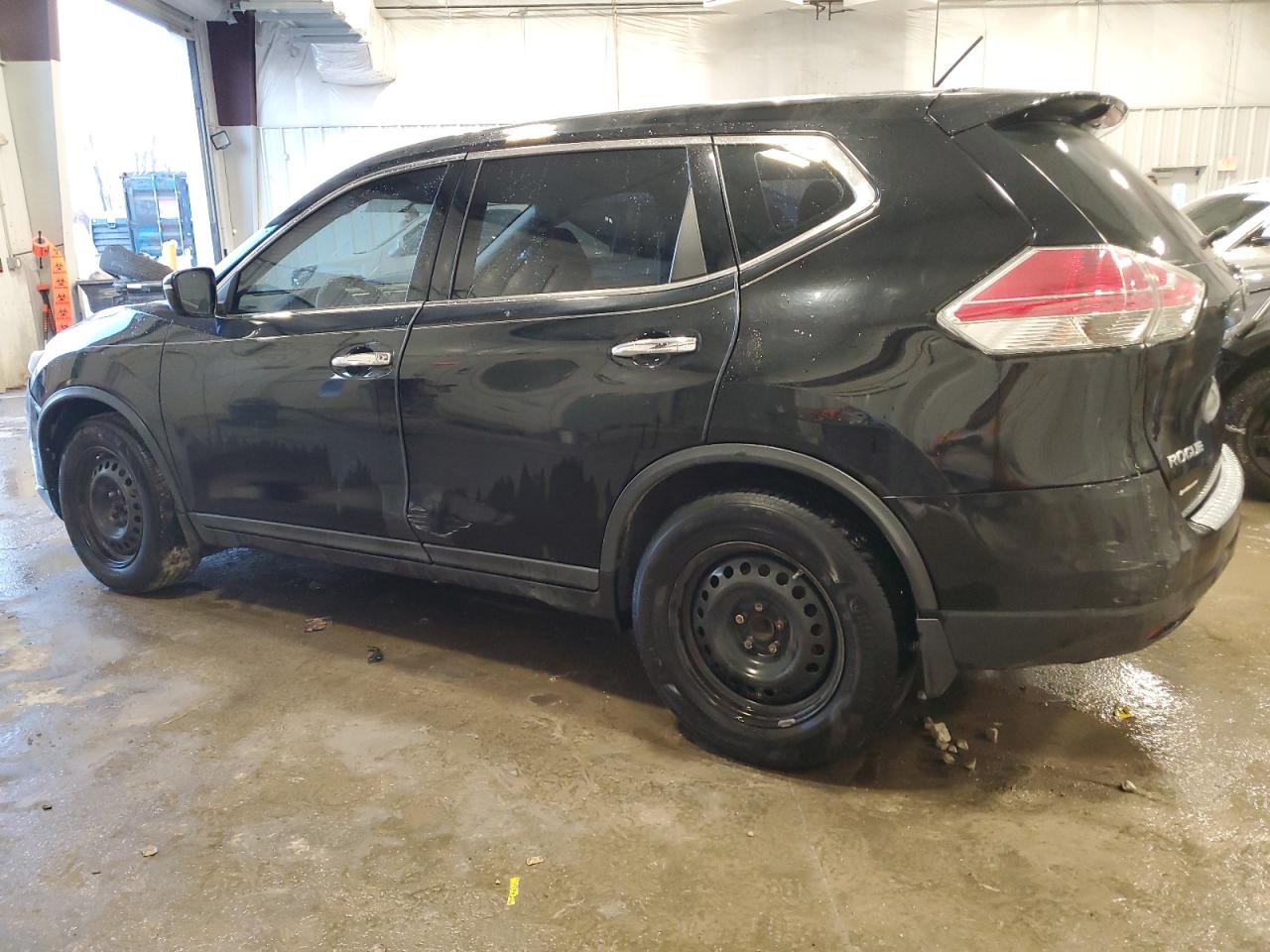 2014 Nissan Rogue - Image 2